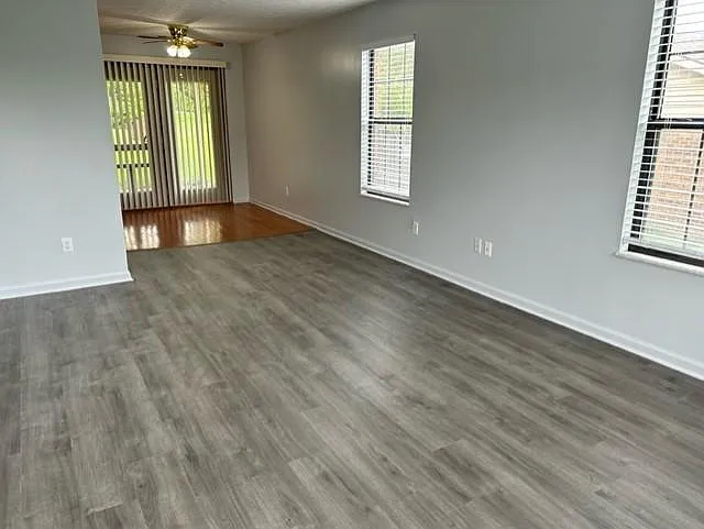 2 bed, 988 sqft, $1,700 — Photo 4