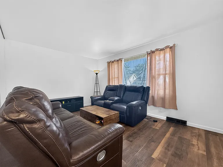 1705 E Granet Ave — Photo 7
