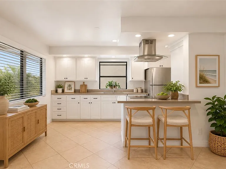 454 Seaward Rd — Photo 3