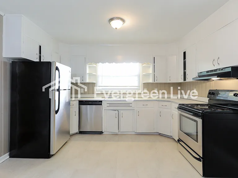 636 Blanton Ln — Photo 6