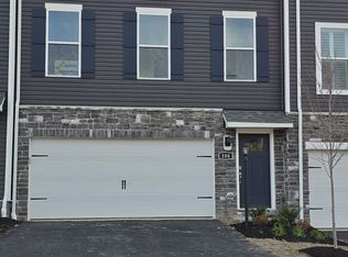 188 Sweetwater Dr, Moon Township, PA 15108