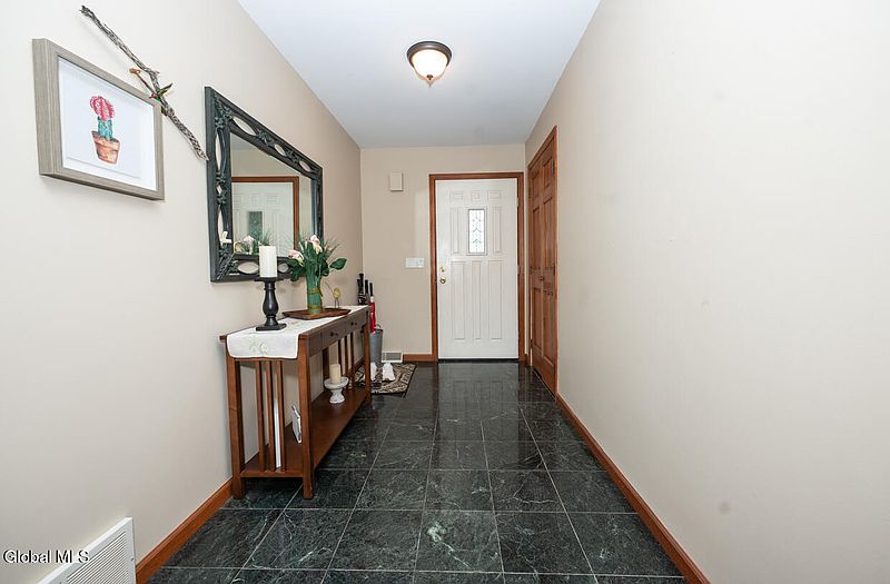 4th image of 21 Belle Avenue