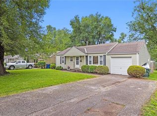 7216 Dearborn St, Overland Park, KS 66204