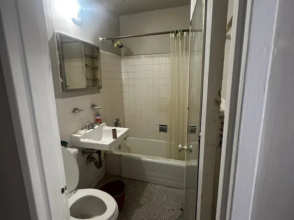 195 Willoughby Avenue 210 image 10 of 11