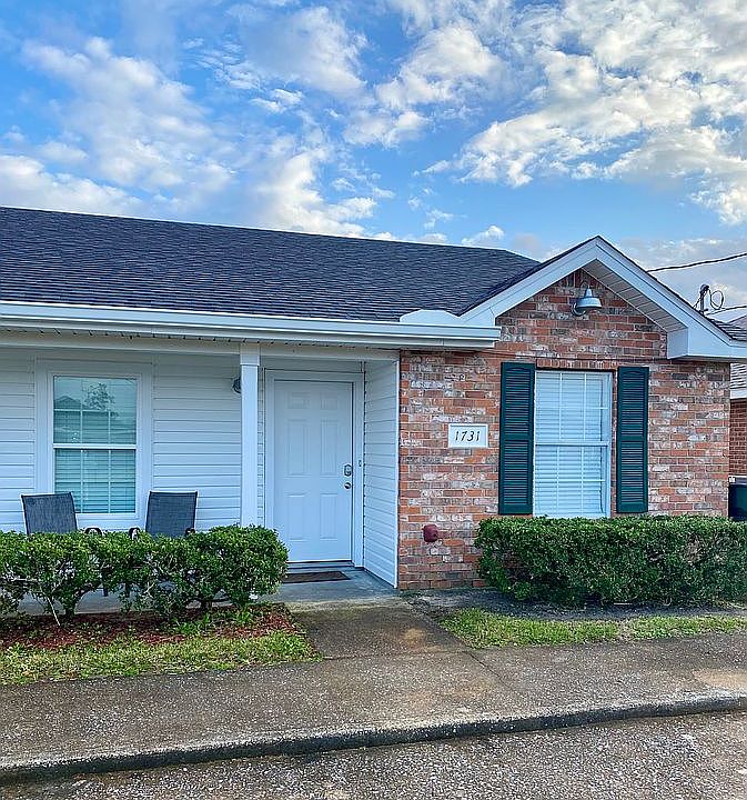 1st image of 1731 N Tallowood Dr