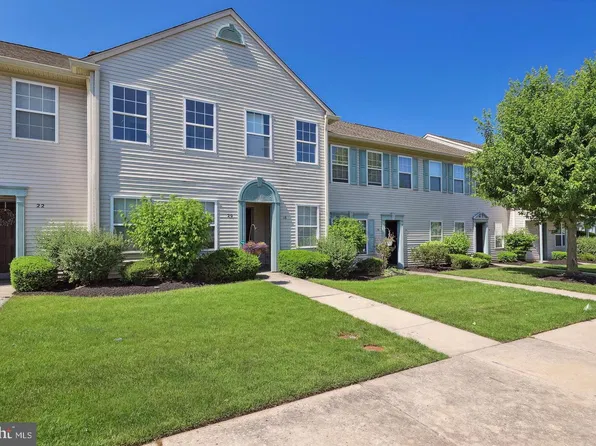 20 Foxglove Dr, Riverside, NJ 08075
