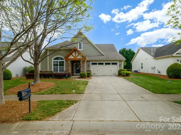 8621 Sequoia Grove Ln, Charlotte, NC 28214