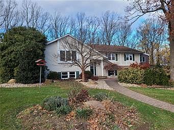 2nd image of 2580 7th St