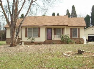 653 Spartan Dr, Lexington, NC 27292