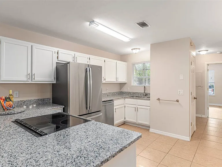 9755 SW 52nd Rd — Photo 8