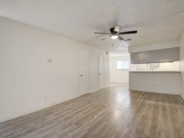 Highpoint North — Photo 23