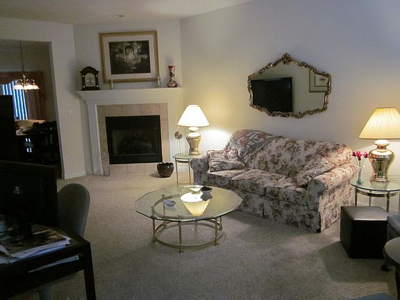 Large LR w/ Gas fireplace adjacent to DR