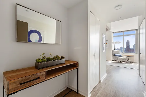 Rented by Greystar | media 4