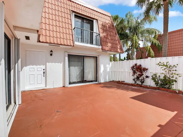 1423 SW 28th Avenue #11 B, Boynton Beach, FL 33426