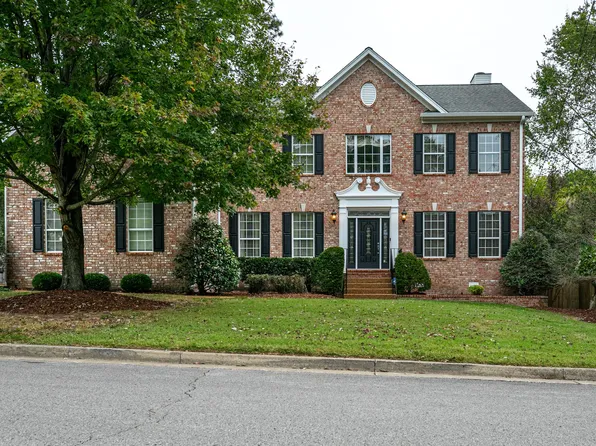 8012 Pine Forest Dr, Nashville, TN 37221