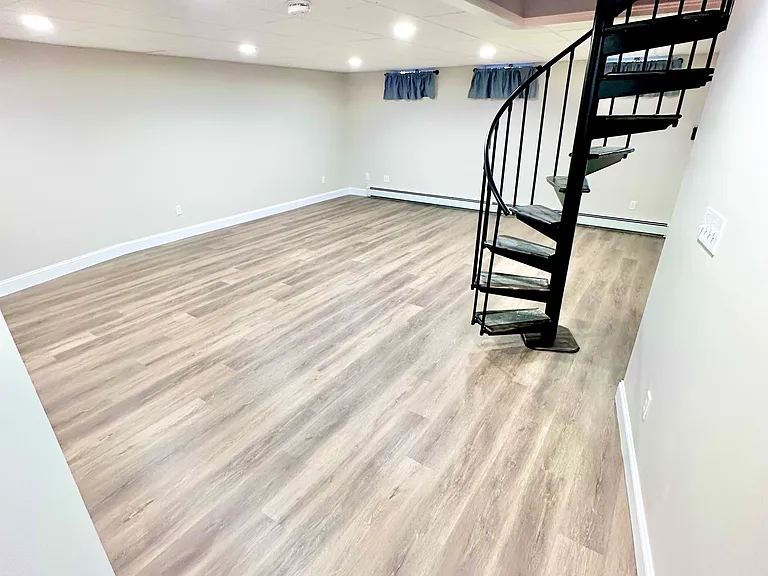 331 Oakridge Ave — Photo 7