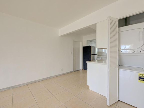 4th image of 1019 NW 30th Ct APT 6