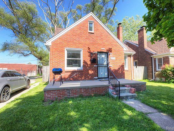 5th image of 16890 Saint Marys St
