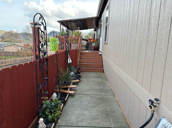 225 Nestucca Ln SPACE 163