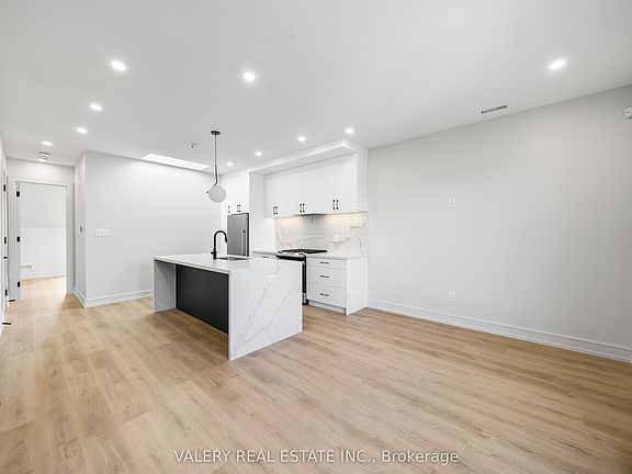 4th image of 158 Dovercourt Rd #4
