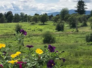 76 Old Street Rd, Peterborough, NH 03458