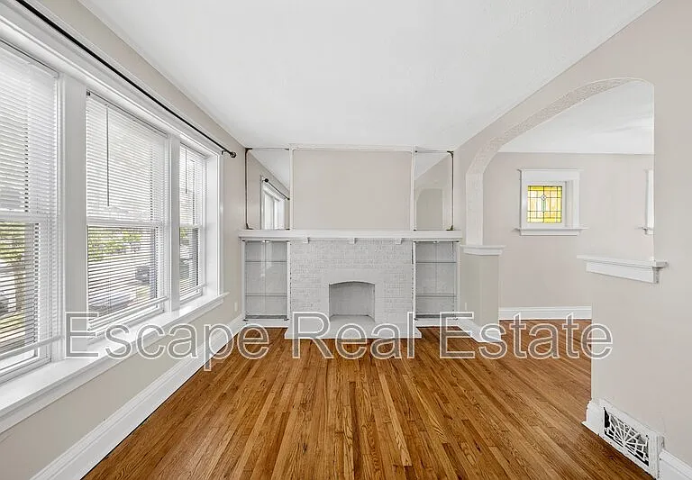 5616 S Kingshighway Blvd — Photo 4