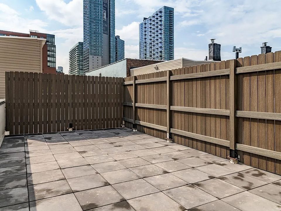 1st image of 46-32 Vernon Blvd #2B