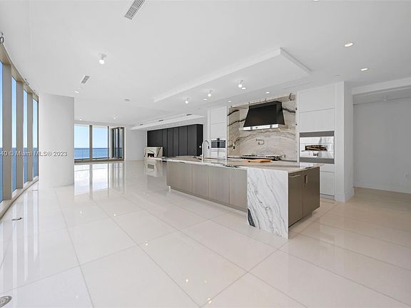5th image of 17901 Collins Ave #1502NT