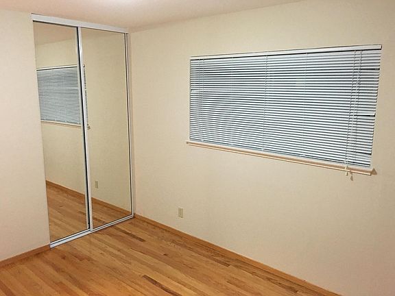 5th image of 1117 White Dr