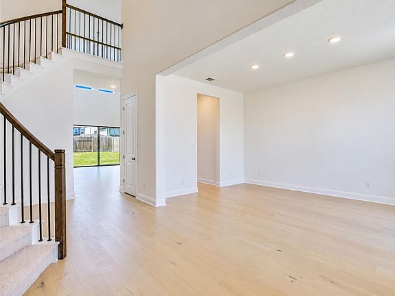 5th image of 4912 Bruco Ln