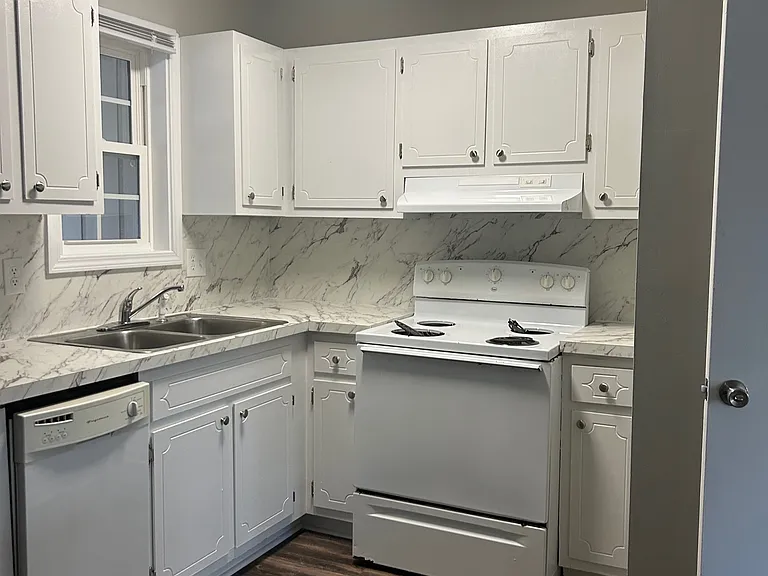 1200 Pine St #B — Photo 4