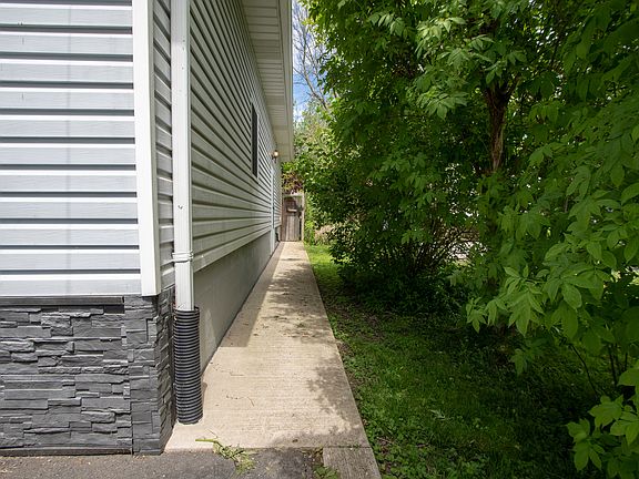 2nd image of 104 Dominion Rd