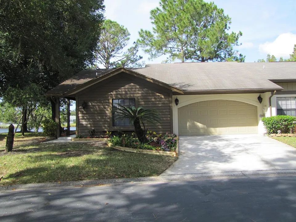 4059 Shoreside Cir