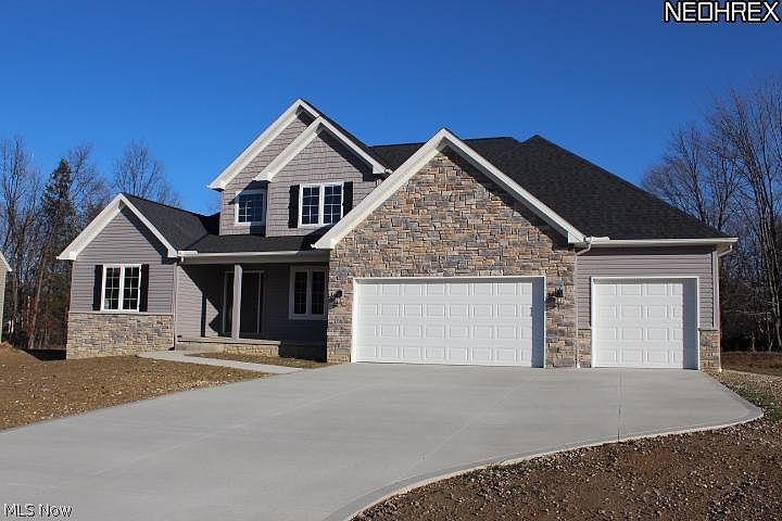 1st image of 7 Hickory Branch Trl