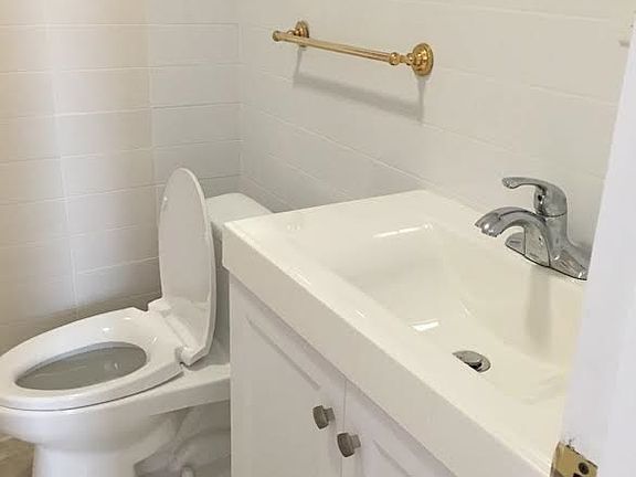 3rd image of 2212 124th St #2FL