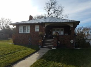 518 H St, Stapleton, NE 69163