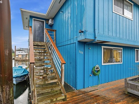 3rd image of 11638 N Island Cove Ln