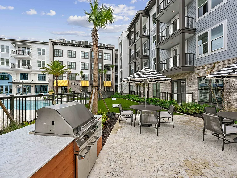 NOVEL Parkway by Crescent Communities — Photo 27