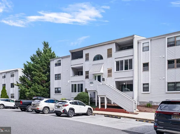 1001 Governor Cir House 103, Wilmington, DE 19809