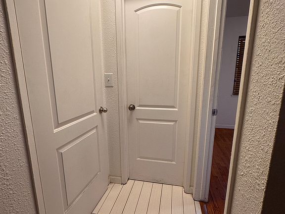4th image of 977 N 7th St APT 5