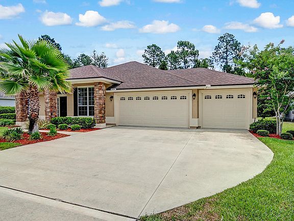 3rd image of 24091 Flora Parke Blvd