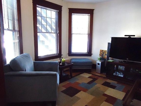 Living towards windows (Basically east facing)