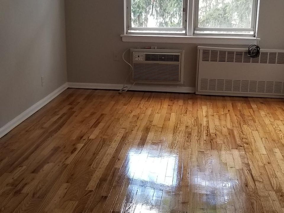 1st image of 2150 Clintonville St #1