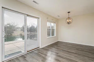 1992 N Waterfront Dr N #D — Photo 8