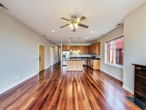 5th image of 1449 N Wicker Park Ave APT 301