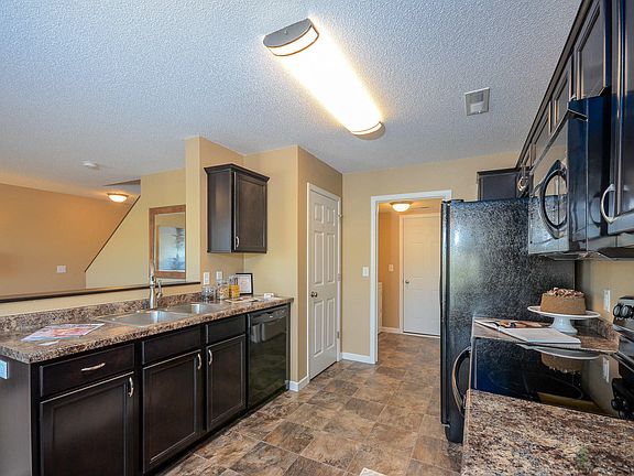 4th image of 2806 Douglas Pl SE
