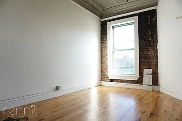 Rented by Rennit Inc.