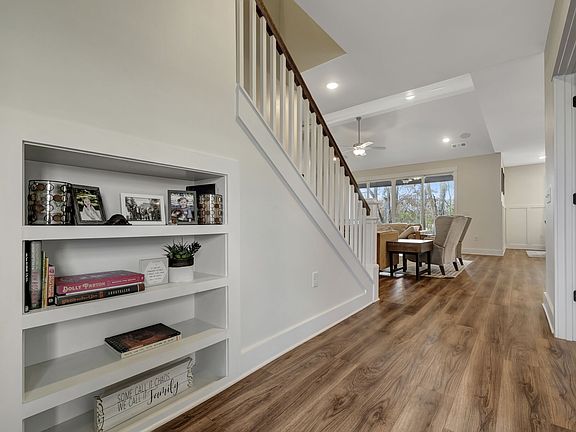 5th image of 2720 Kingfisher Dr
