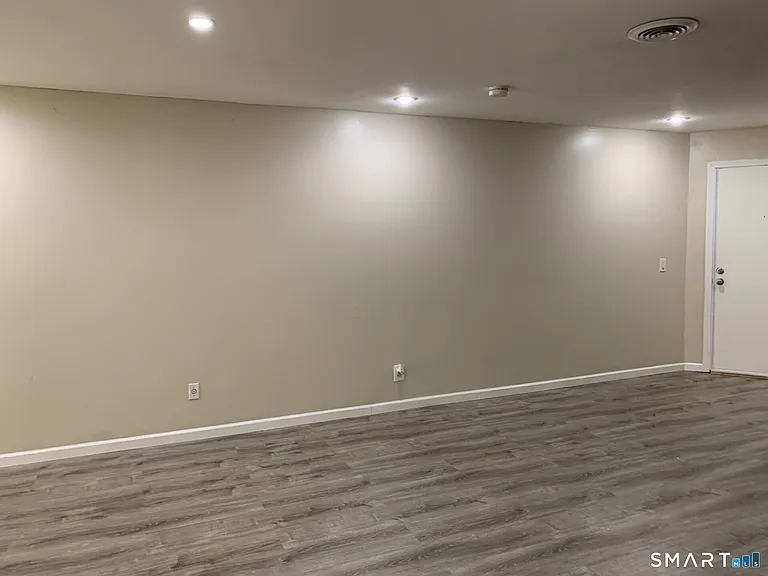 124 Biruta St #A2 — Photo 9