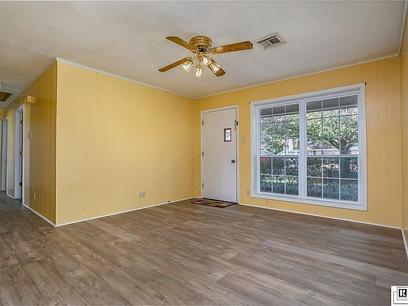 2nd image of 307 Paula Dr